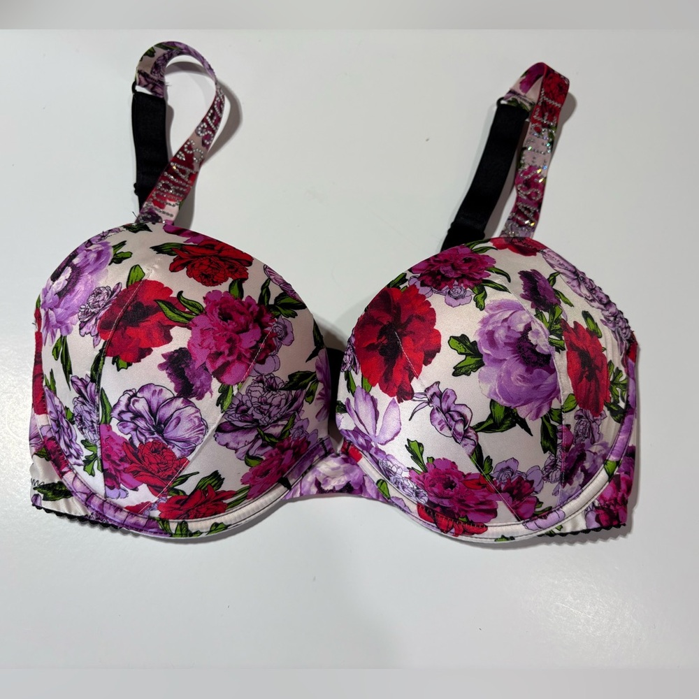 Victoria's Secret Very Sexy Push-Up Bra size 32DD
